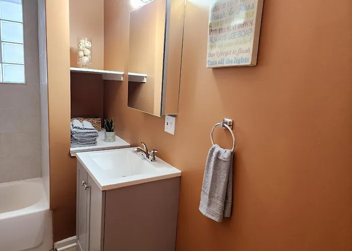 Modern 2 Beds Close Downtown