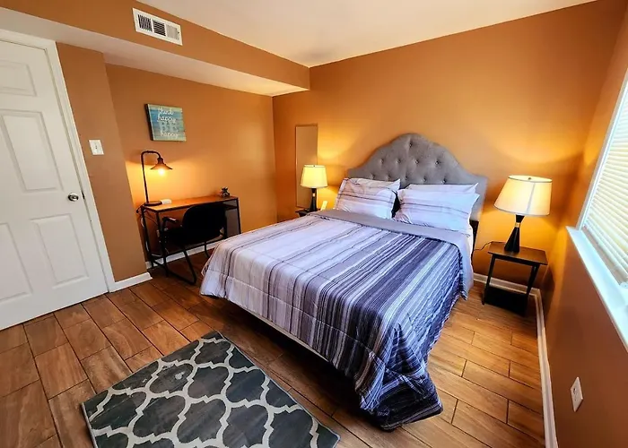 Modern 2 Beds Close Downtown Evanston